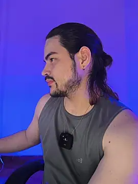 Derek Vow online show from February 6, 11:01 pm