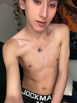 Snapshot of noynxz chatting on February 4, 3:01 am noynxz online show from February 4, 3:01 am