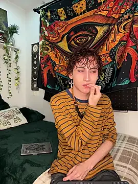 noynxz online show from April 5, 4:19 am