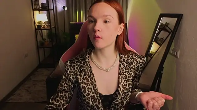 Mya Sun online show from February 6, 9:44 pm