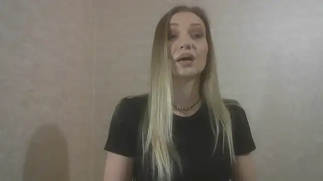 Snapshot of AureliaStar450 chatting on February 26, 12:32 am AureliaStar450 online show from February 26, 12:32 am