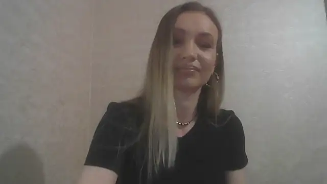 Snapshot of AureliaStar450 chatting on February 19, 8:06 pm AureliaStar450 online show from February 19, 8:06 pm