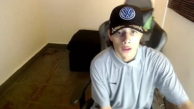 Snapshot of Didi_hard chatting on February 1, 3:49 am Didi hard online show from February 1, 3:49 am