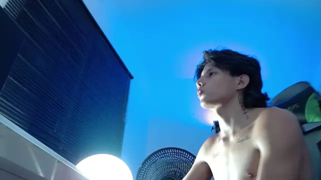 Snapshot of Didi_hard chatting on March 1, 2:33 am Didi hard online show from March 1, 2:33 am