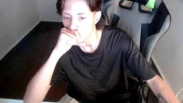 Snapshot of Didi_hard chatting on February 2, 3:49 am Didi hard online show from February 2, 3:49 am