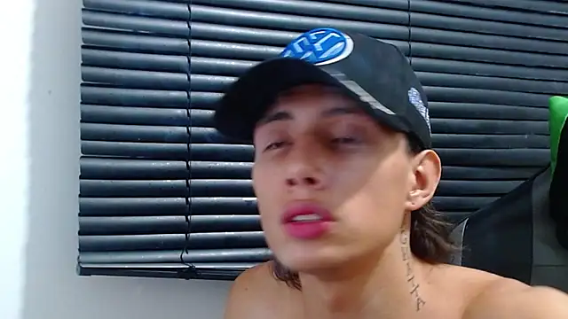 Snapshot of Didi_hard chatting on February 18, 2:09 am Didi hard online show from February 18, 2:09 am