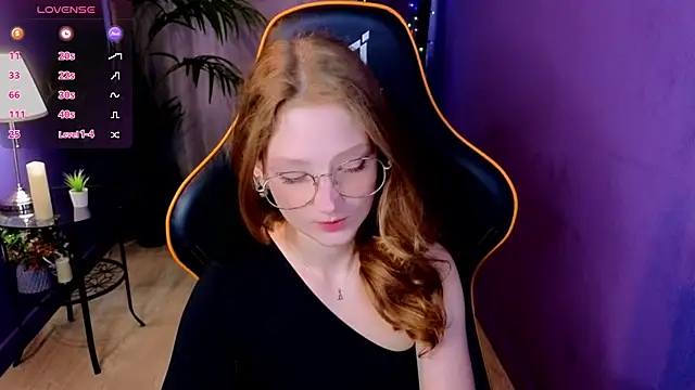 Snapshot of Your_lilith_ chatting on July 15, 5:58 am Your lilith online show from July 15, 5:58 am