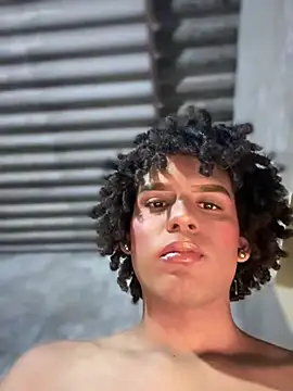 Snapshot of Iam_AlexandraRey chatting on February 6, 6:20 am Iam AlexandraRey online show from February 6, 6:20 am