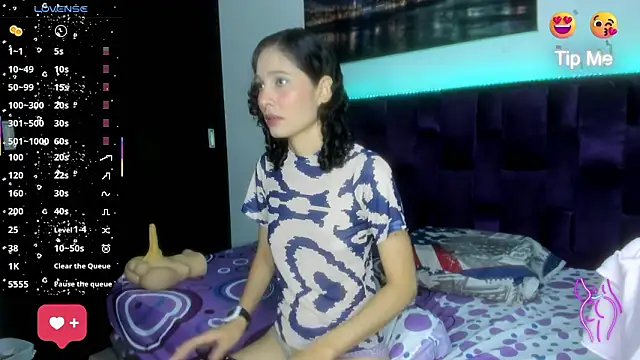 Snapshot of Ninna_Vergara chatting on February 11, 1:38 am Ninna Vergara online show from February 11, 1:38 am