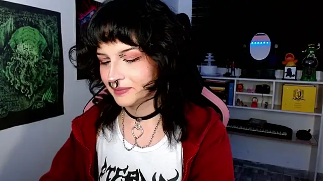 Snapshot of neena_nyx_ chatting on June 20, 1:10 am neena nyx online show from June 20, 1:10 am