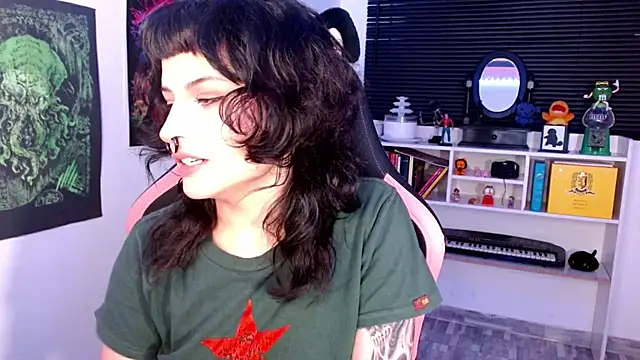 Snapshot of neena_nyx_ chatting on July 8, 1:08 am neena nyx online show from July 8, 1:08 am