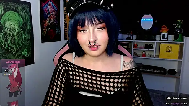 Snapshot of neena_nyx_ chatting on June 7, 2:06 am neena nyx online show from June 7, 2:06 am