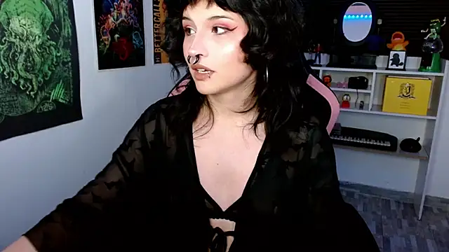 Snapshot of neena_nyx_ chatting on June 14, 12:07 am neena nyx online show from June 14, 12:07 am