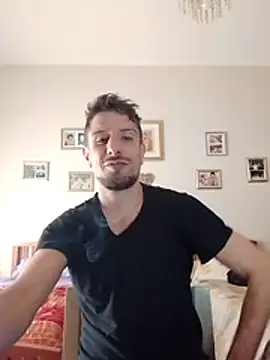 Snapshot of Mcsimotoro chatting on May 3, 3:15 pm Mcsimotoro online show from May 3, 3:15 pm