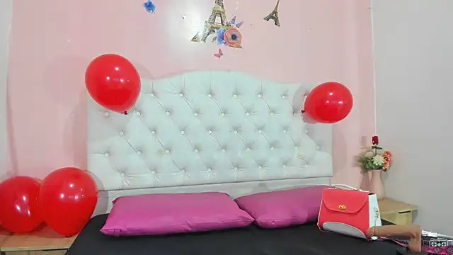 elianacollins23 online show from February 14, 4:02 am