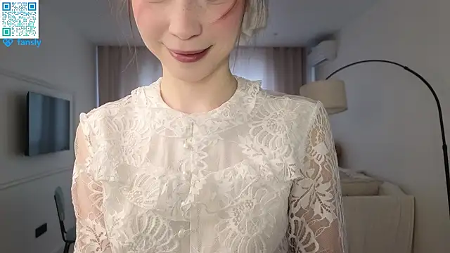 delorathecookiee online show from March 17, 7:22 am