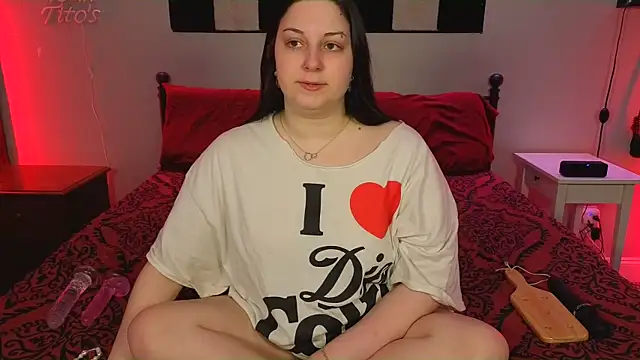 DakotaCharm online show from April 1, 1:08 am