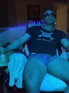 Snapshot of daddydonkey84 chatting on March 2, 5:08 am daddydonkey84 online show from March 2, 5:08 am