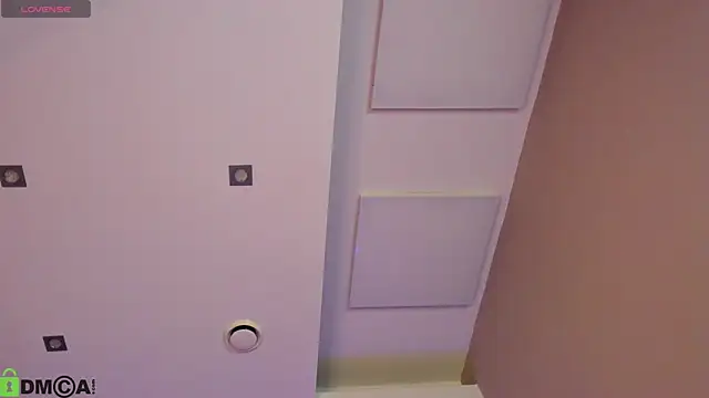 Vanessa Harr1s online show from April 11, 8:29 am