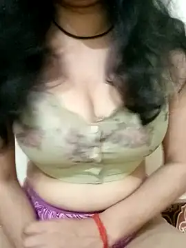 Hot Fiza0 online show from February 20, 7:05 pm