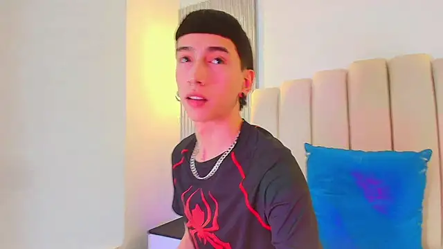 lian cameron online show from March 24, 3:50 am