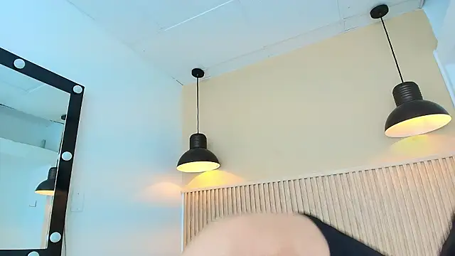 lian cameron online show from March 11, 3:55 am