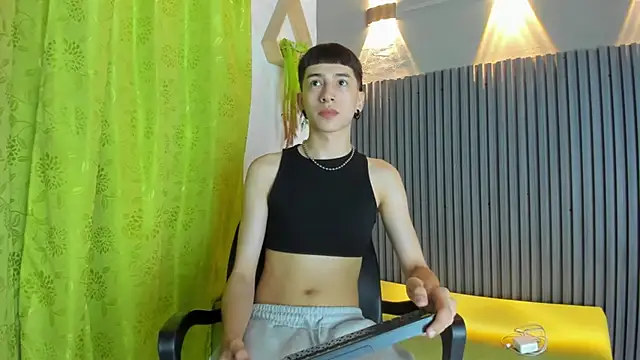 lian cameron online show from March 5, 3:58 am