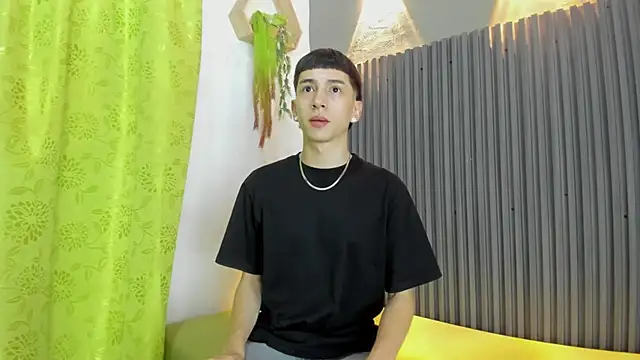 lian cameron online show from March 3, 4:08 am