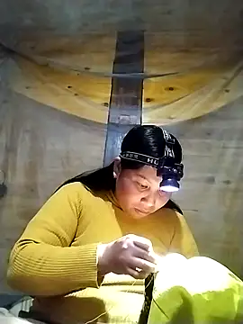 kussecka online show from February 5, 8:10 am