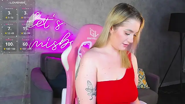 Viickie Nelsson online show from June 19, 9:26 am