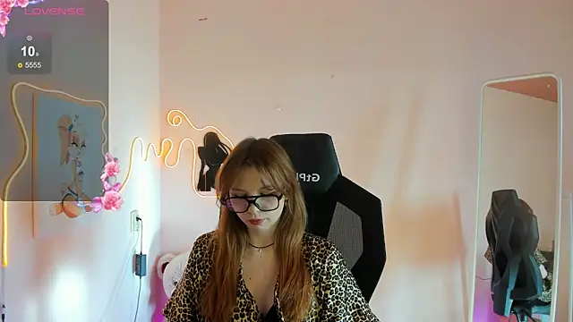 Snapshot of EmberVexen chatting on March 2, 4:57 am EmberVexen online show from March 2, 4:57 am