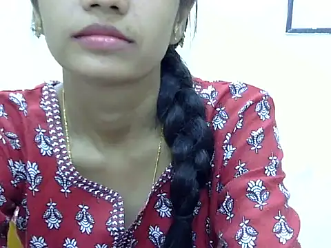 Snapshot of Kulsum_S chatting on May 6, 1:04 pm Kulsum S online show from May 6, 1:04 pm