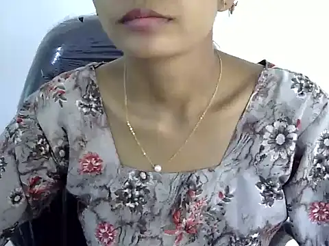 Snapshot of Kulsum_S chatting on March 10, 9:02 am Kulsum S online show from March 10, 9:02 am
