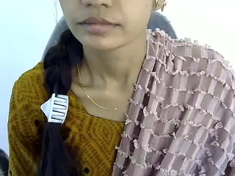 Snapshot of Kulsum_S chatting on March 7, 8:32 am Kulsum S online show from March 7, 8:32 am