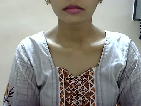 Snapshot of Kulsum_S chatting on June 2, 1:44 pm Kulsum S online show from June 2, 1:44 pm