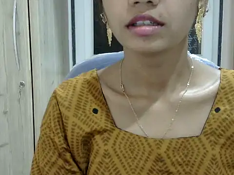 Snapshot of Kulsum_S chatting on March 24, 2:06 pm Kulsum S online show from March 24, 2:06 pm