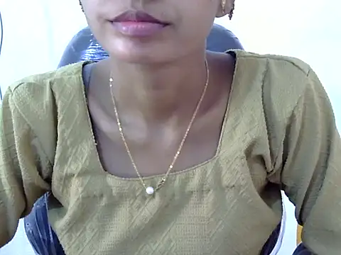 Snapshot of Kulsum_S chatting on March 11, 10:42 am Kulsum S online show from March 11, 10:42 am