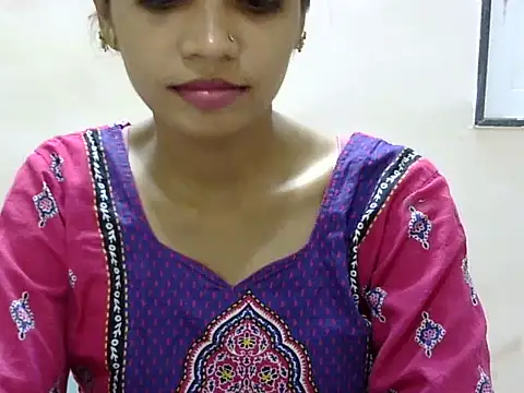 Snapshot of Kulsum_S chatting on June 18, 1:05 pm Kulsum S online show from June 18, 1:05 pm