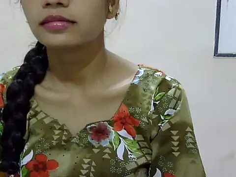 Snapshot of Kulsum_S chatting on June 14, 1:56 pm Kulsum S online show from June 14, 1:56 pm