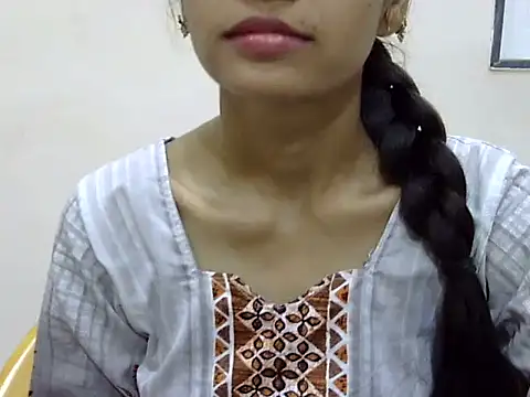 Snapshot of Kulsum_S chatting on May 4, 11:02 am Kulsum S online show from May 4, 11:02 am