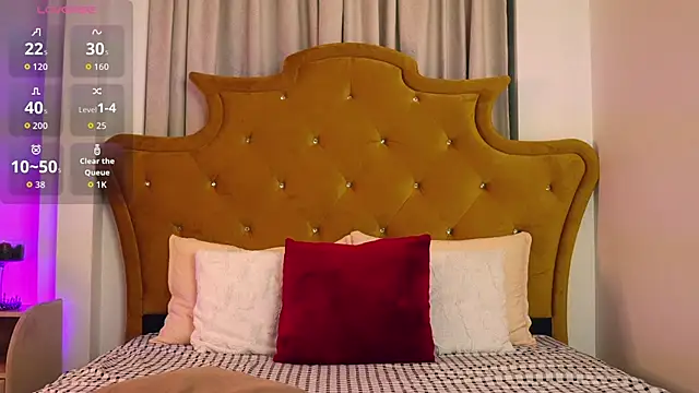 Roxie Joy online show from March 31, 5:09 am