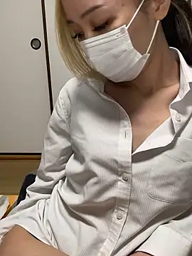 Snapshot of yui__yuichan chatting on March 3, 4:52 am yui yuichan online show from March 3, 4:52 am