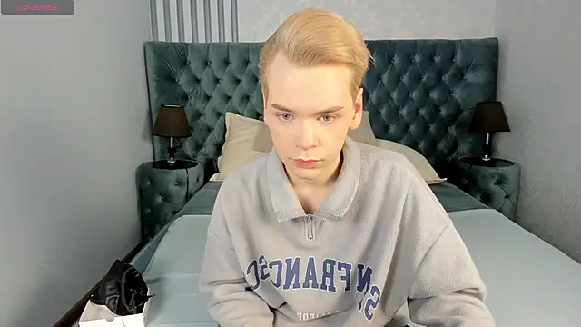 Je Salvatore online show from February 7, 7:27 am