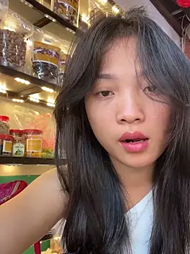 Lyn-be99 online show from March 26, 9:40 am