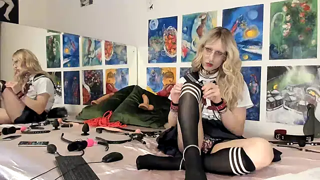 Miaxma online show from April 5, 5:19 pm