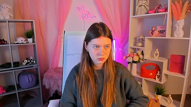 Snapshot of CelestineMauriac chatting on February 14, 6:19 pm CelestineMauriac online show from February 14, 6:19 pm