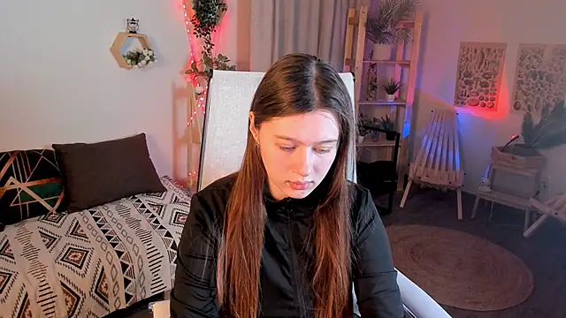 Snapshot of CelestineMauriac chatting on February 12, 3:23 pm CelestineMauriac online show from February 12, 3:23 pm