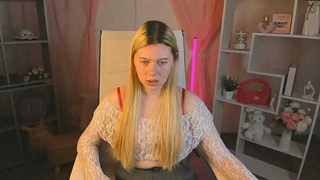 CelestineMauriac online show from April 15, 6:56 pm