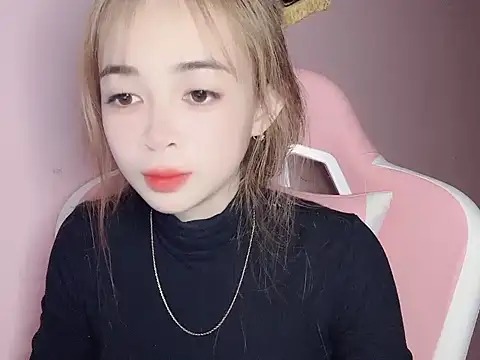 Emily031 online show from February 22, 3:57 pm