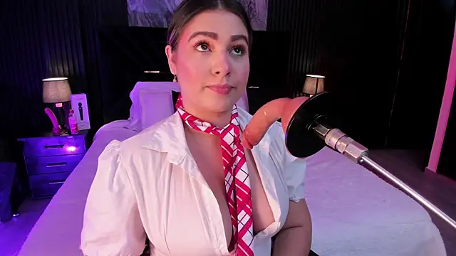 Snapshot of Liiahfontaine chatting on May 25, 12:04 pm Liiahfontaine online show from May 25, 12:04 pm
